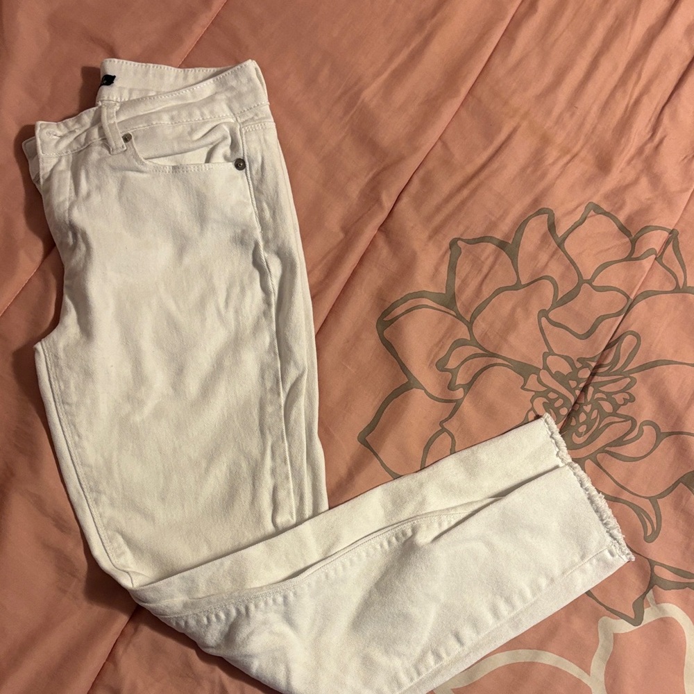 Rue21 Women's Cream Straight Leg Jeans